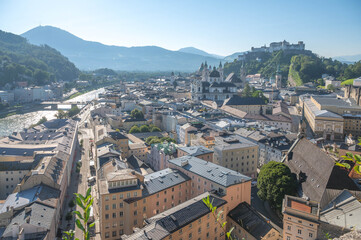 Fototapeta na wymiar Panorama Stadt Salzburg Altstadt mit Festung