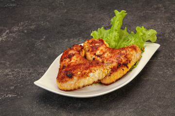 Roasted chicken wings with spices