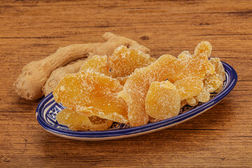 Dry sweet ginger in the bowl