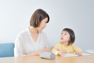 アジア人　子供　勉強　ポートレート