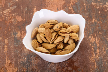 Unpeeled Almonds nuts