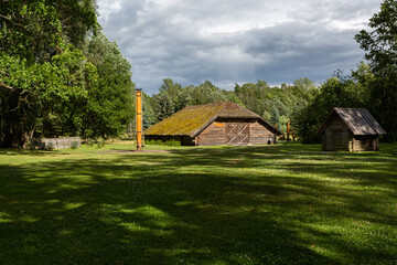 Obraz premium Old wooden traditional house in lithuania