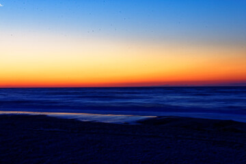 Obraz premium Beautiful sea in the early morning