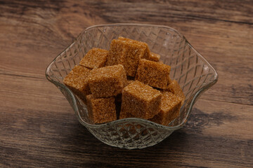 Cane sugar cubs in the bowl