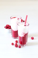 glass of cranberry juice