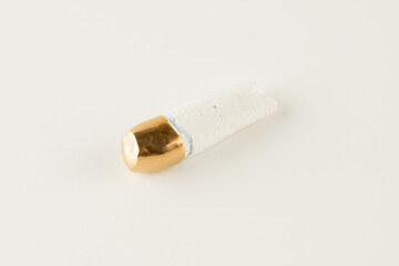 Artificial tooth crown