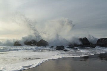 Powerful waves splashing