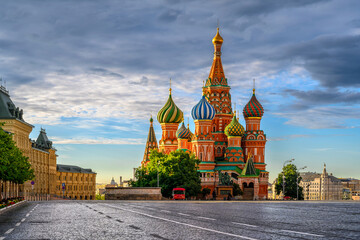 Obraz premium Saint Basil's Cathedral and Red Square in Moscow, Russia. Architecture and landmarks of Moscow. Cityscape of Moscow