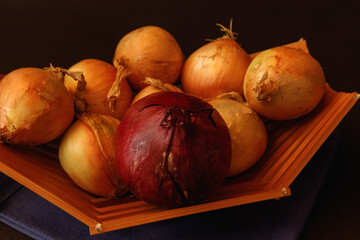 red and yellow onions