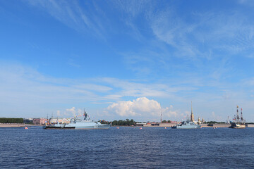 Obraz premium Russia, St. Petersburg, July 19, 2020. Warships in the water area of the Neva during the parade to the Day of the Navy
