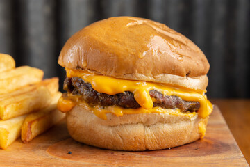 hamburguesa con queso cheddar