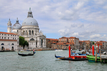 Obraz na płótnie Canvas View of Grand Canal and Basilica di Santa Maria della Salute in Venice, Italy