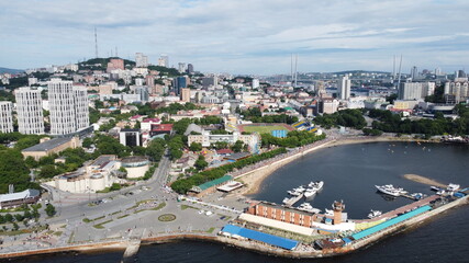 Fototapeta na wymiar Cityscape view on a promenade in Vladivostok