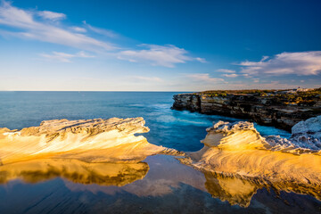 Naklejka premium The beautiful coastline of Botany Bay National Park in an Afternoon