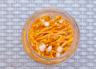 Example for Cordyceps militaris (Chinese Herbs) problem in the growing process is white fungal.
