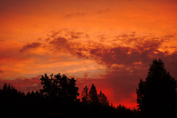 Fototapeta premium sunset in the mountains