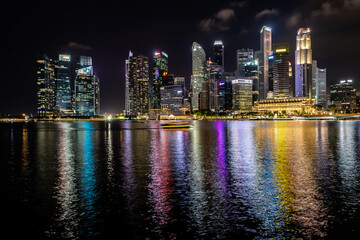 Obraz na płótnie Canvas singapore skyline at night