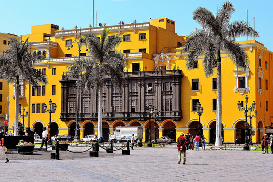 Plaza de Armas de Lima, Sitz der Zeitschrift Caretas