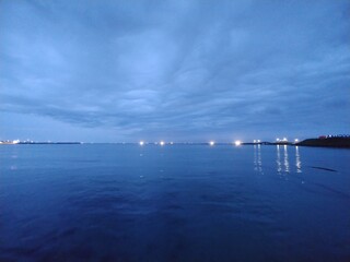 Obraz premium Blue sea and blue sky