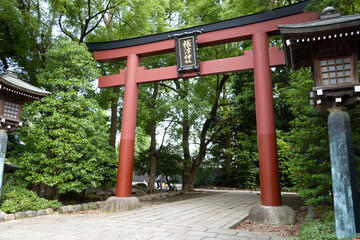 根津神社の表参道口