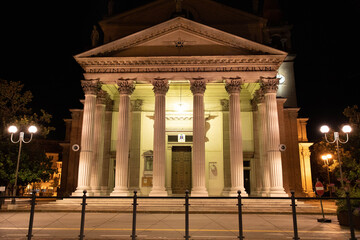 Obraz premium Chiesa Duomo di San Donà di Piave di sera illuminato