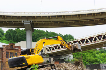 Construction of road junctions in cities. Improving traffic on additional roads