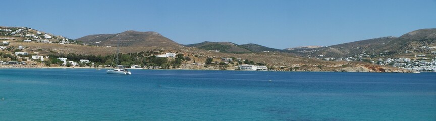 Fototapeta na wymiar Grèce - Les Cyclades - Île de Paros - Parikia- Plage Livadia