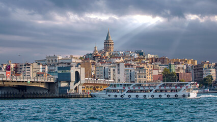 Fototapeta na wymiar Galata Tower, Galata Bridge, Karakoy district and Golden Horn at morning, istanbul - Turkey