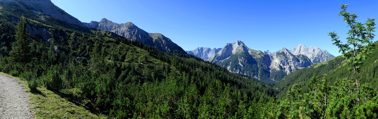 Fototapeta na wymiar panoramic view of karwendel peaks, tirol, austria
