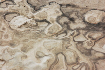 Verfärbung im Sand