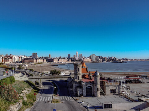 torreon del monje casino atras