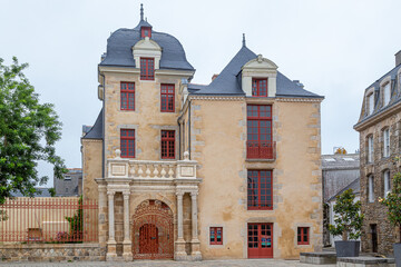 Le Croisic, Breton town and port