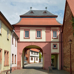 Fototapeta na wymiar im historischen ortskern von göllheim