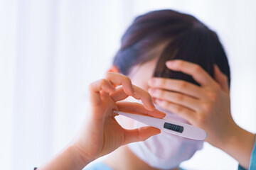 起床時の検温で発熱を確認【ウィズコロナのニューノーマル】