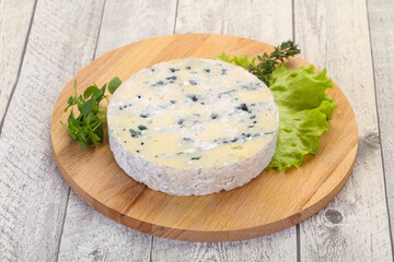 Round blue cheese