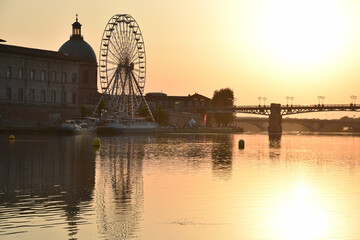 Coucher de soleil sur la Garonne à Toulouse