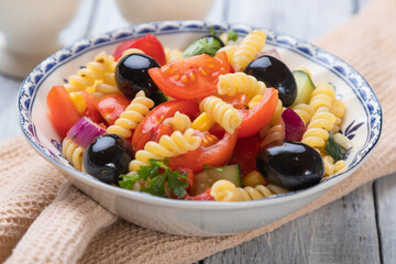 Pasta and fresh vegetables salad