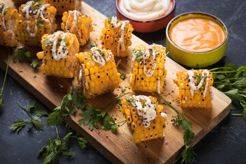 Grilled sweet corn slices