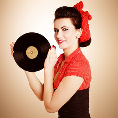 Pinup Girl mit Schallplatte