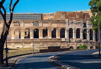 Coliseu de Roma visto da rua