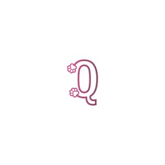 Letter Q logo design Dog footprints concept
