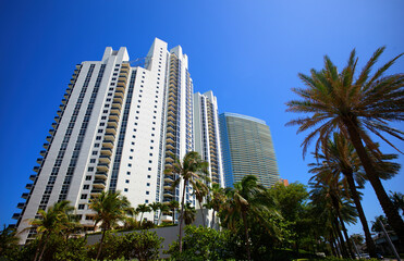 Fototapeta na wymiar MIAMI BEACH, USA - MAY, 2020: Building in Miami. Living in a big city.
