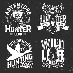Fototapeta premium T-shirt jelenia, kaczki, niedźwiedzia i dzika nadruk makiety wektorowej klubu sportowego myśliwskiego. Polowanie na zwierzęta i ptaki dzikiego grizzly, renifera lub łosia, odznaki grunge łosi i wieprzów, niestandardowa odzież myśliwska z trofeami