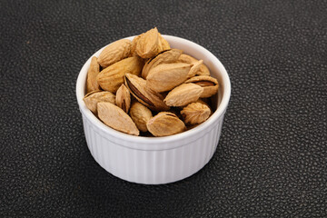Unpeeled Almonds nuts