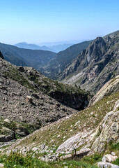Paysage de montagne dans le parc du Mercantour dans le Sud des Alpes 
Mountain landscape in Alps