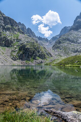 Paysage de montagne dans le parc du Mercantour dans le Sud des Alpes 
Mountain landscape in Alps