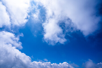 From blue to white pattern