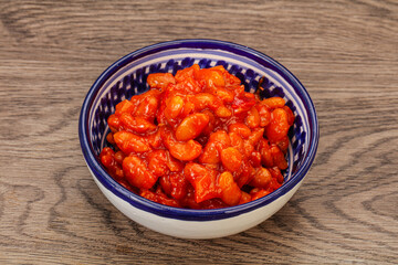 Baked kidney with tomato and pepper