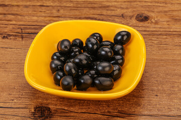 Black olives in the bowl