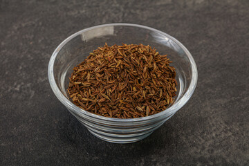 Dry zeera seeds in the bowl